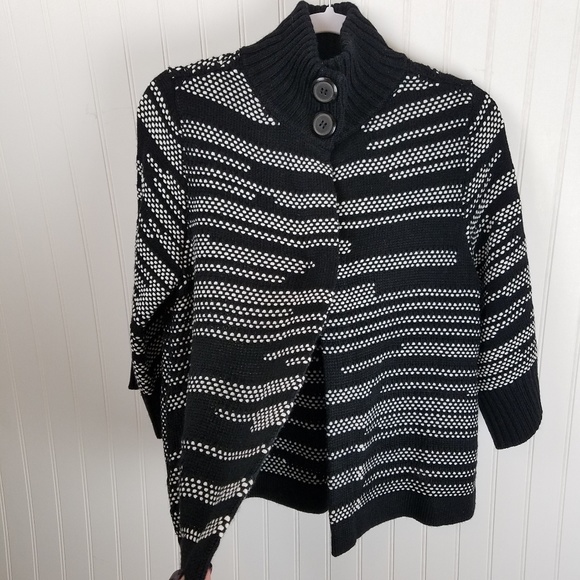 Chico's Knit Sweater Button Shrug Cape Bolero - Picture 2 of 7